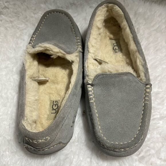 UGG leather suede gray moccasins with sheep skin lining rubber soles siz… - Picture 4 of 10